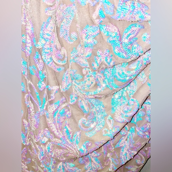 Windsor Iridescent Sequins Shimmering Spaghetti Straps Mini Dress - Picture 9 of 10